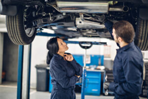 Check-up Media car underbody inspection