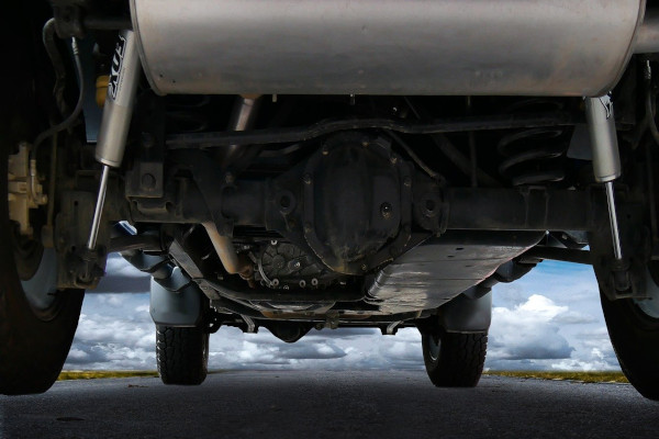 Check-up Media car underbody