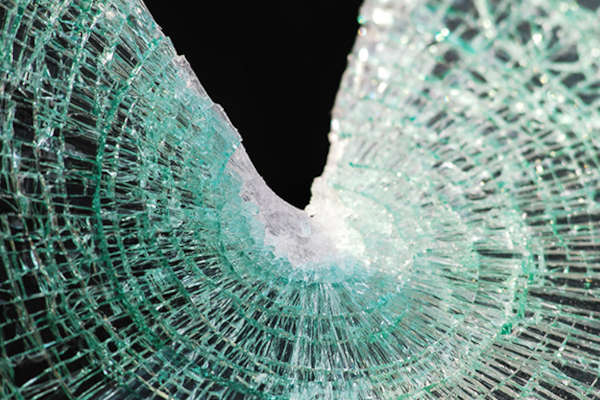 Check-up Media Carglass window broken