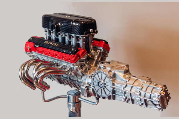 Check-up Media Ferrari engine