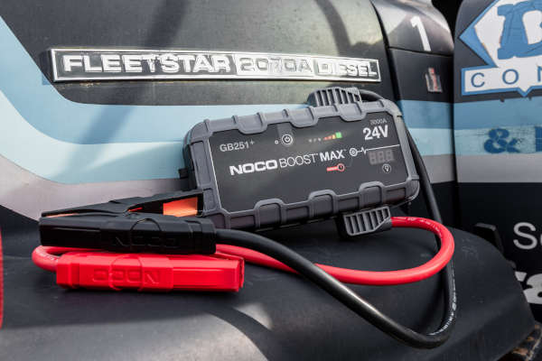 Check-up Media KRAUTLI Portugal NOCO BOOST MAX on truck