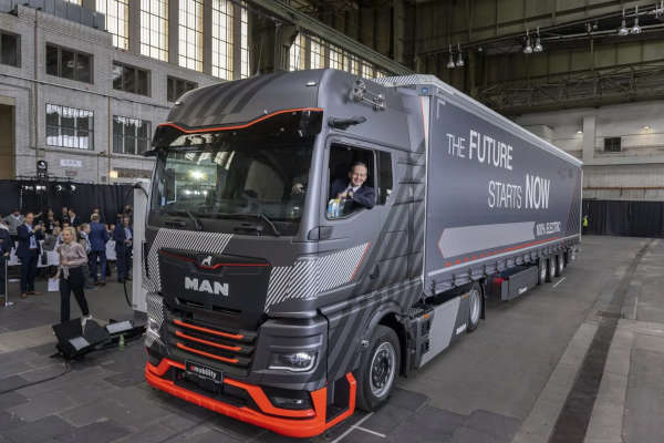 Check-up Media MAN Truck & Bus e-truck Berlim