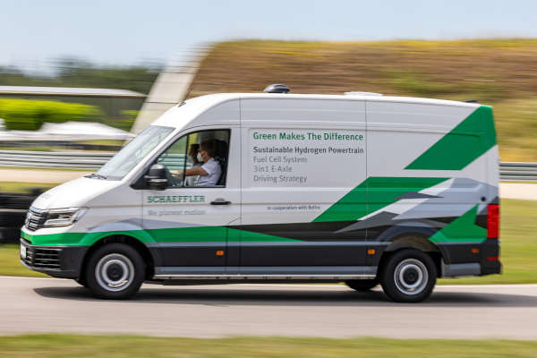 Check-up Media Schaeffler fuel cell powered vehicle