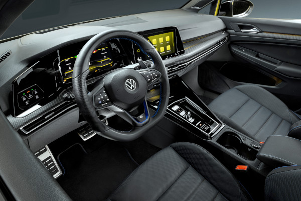 Check-up Media Golf R 333 interior