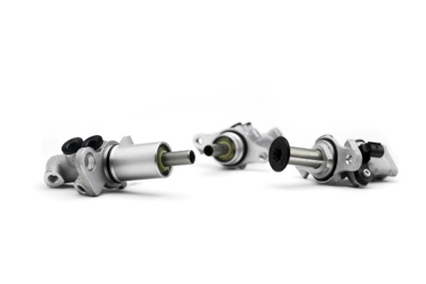 Check-up Media TRW brake master cylinders