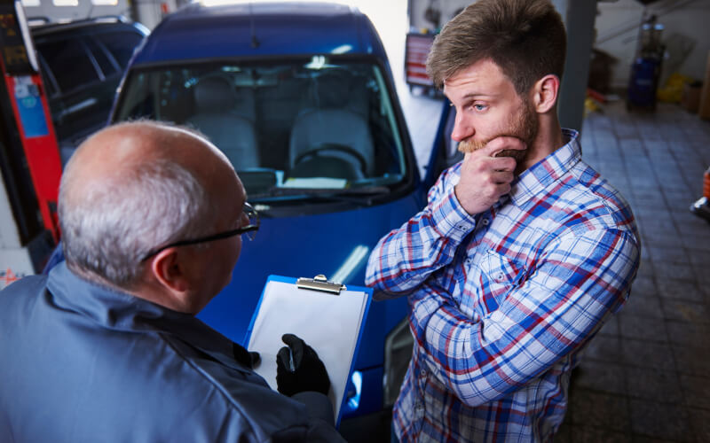 Check-up Media guy in garage