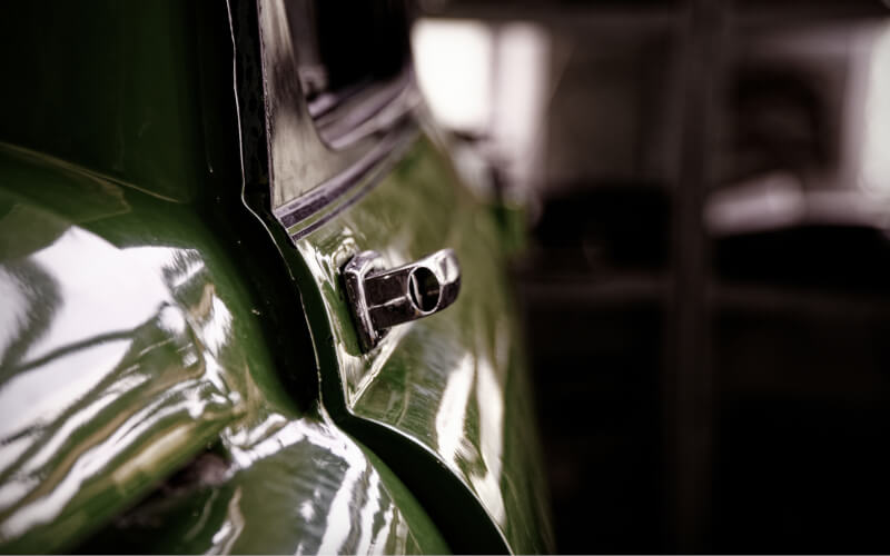 Check-up Media car door 2