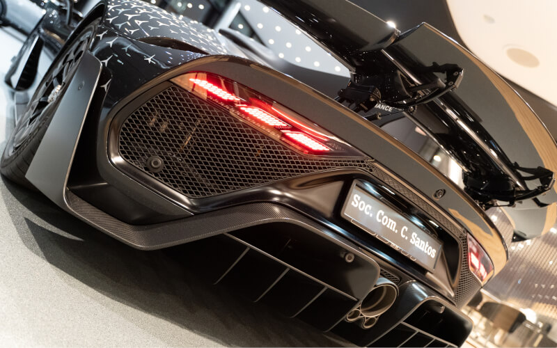 Check-up Media Mercedes-AMG ONE Soc. Com. C. Santos rear