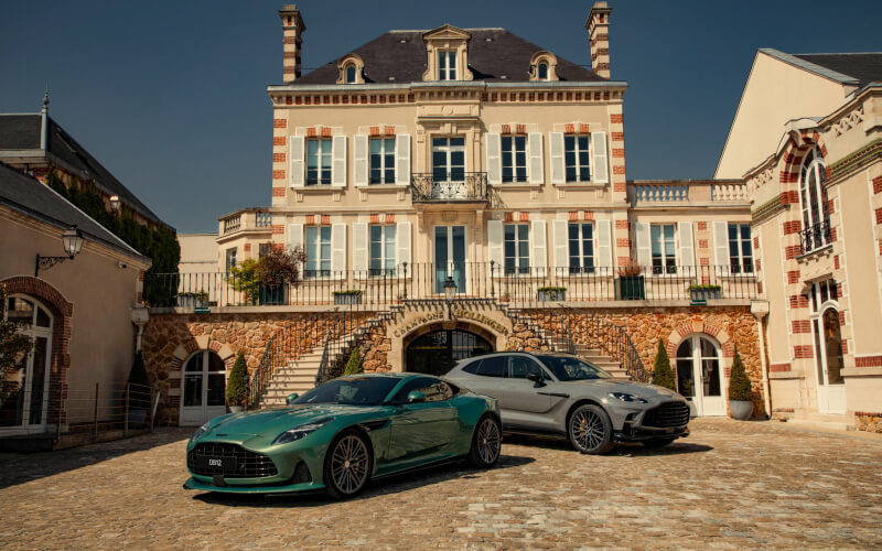 Check-up Media Aston Martin Champagne Bollinger