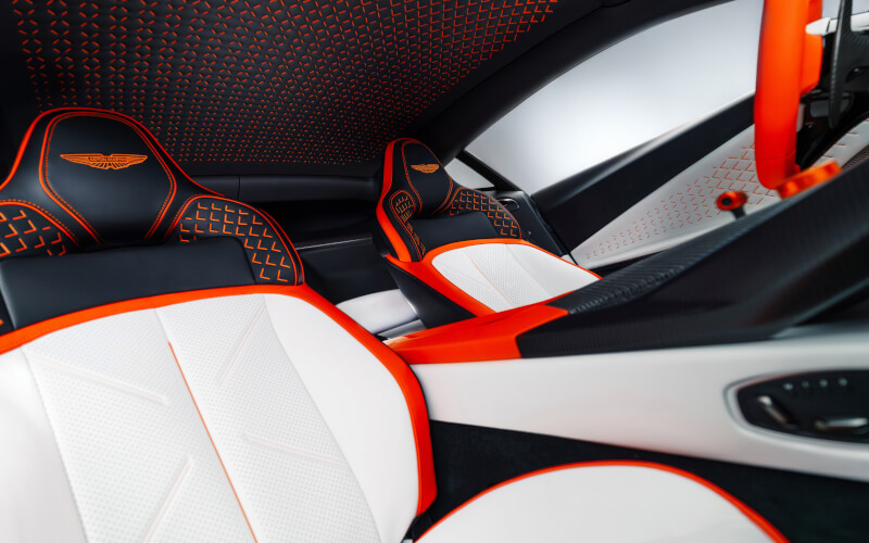 Check-up Media Aston Martin Valen seats