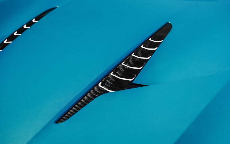 Check-up Media Aston Martin Vanquish Volante Wave Edition bonnet