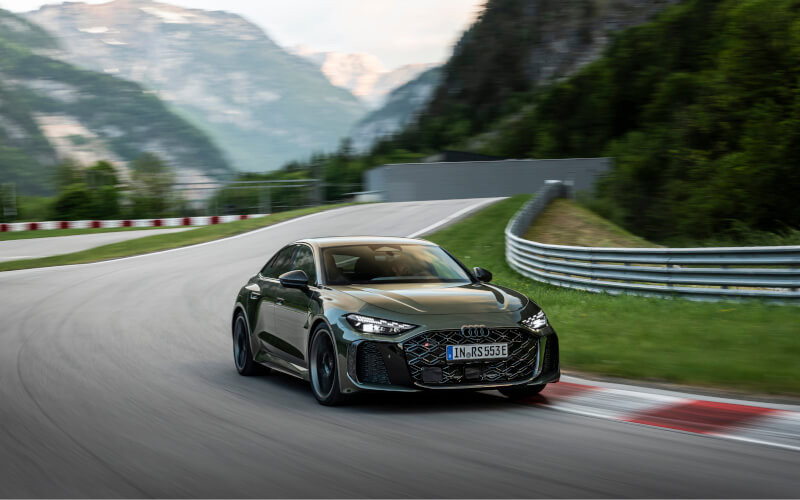 Check-up Media Audi RS 5 green