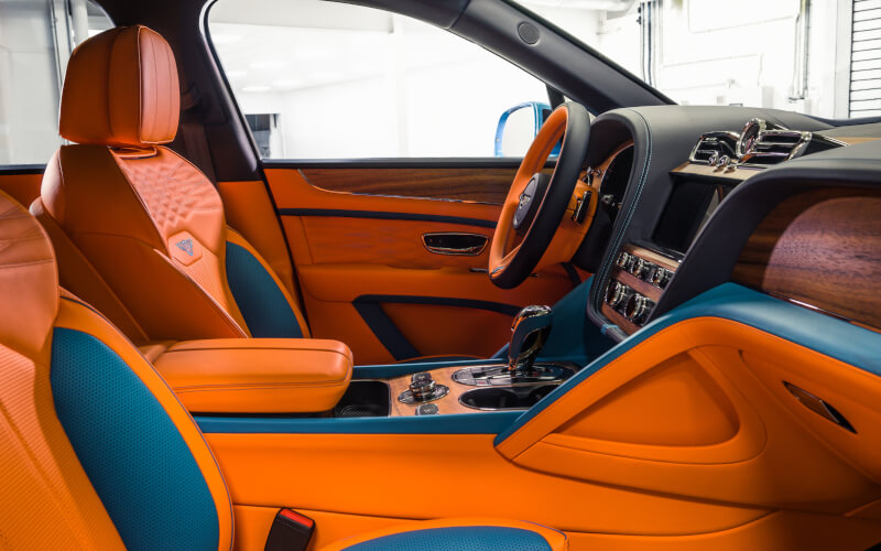 Check-up Media Bentley Bentayga EWB Azure V8 interior