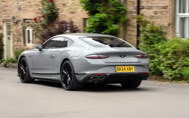 Check-up Media Bentley Carbon Fibre Styling 4