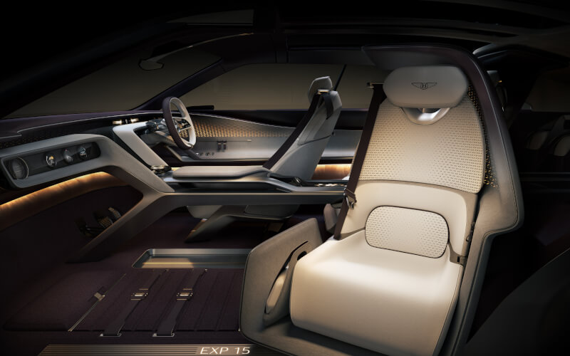Check-up Media EXP 15 interior