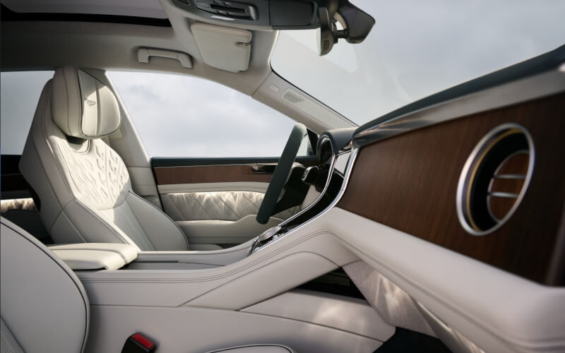 Check-up Media Bentley Torcal interior white