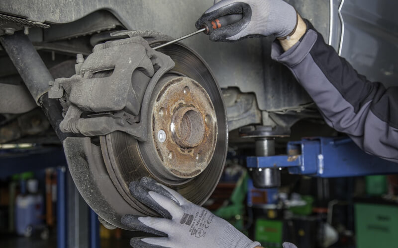 Check-up Media brake disc repair