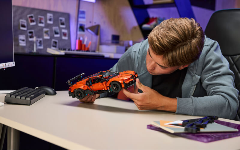 Check-up Media Bugatti LEGO 2