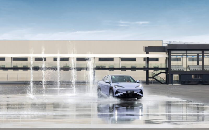 Check-up Media BYD off-road track 2