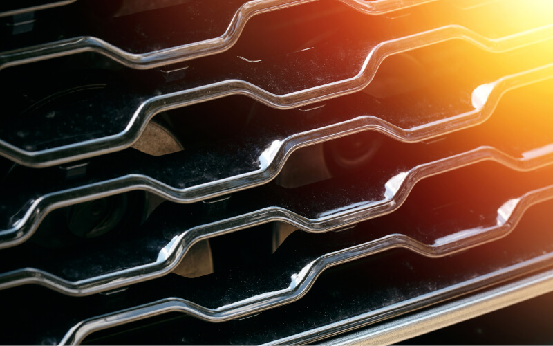 Check-up Media car grille 2