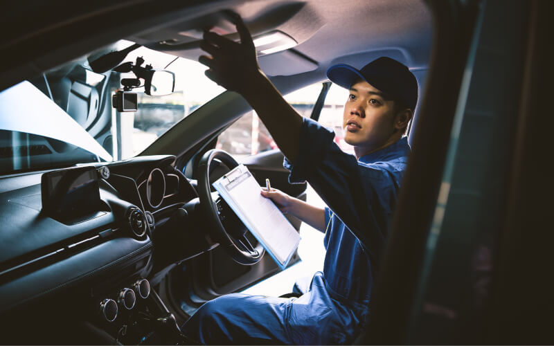 Check-up Media car interior checking