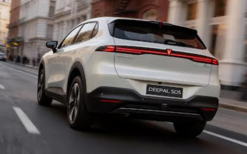 Check-up Media Changan Deepal S05 PHEV rear