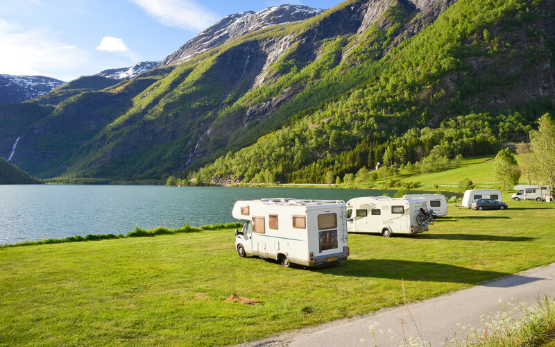 Check-up Media Continental VanContact Ultra Camper