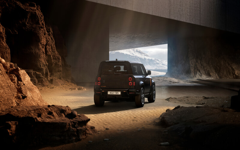 Check-up Media Defender Cyprus Copper rear