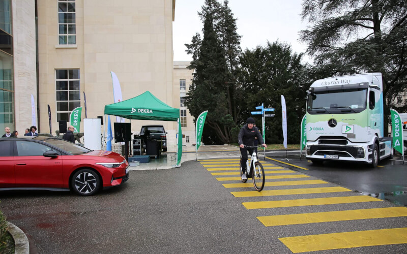 Check-up Media DEKRA V2X