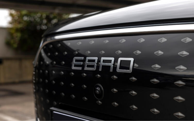Check-up Media EBRO s800 PHEV grille