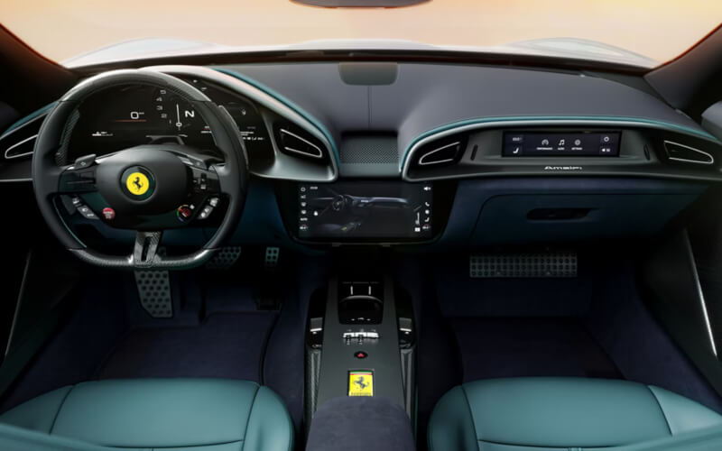 Check-up Media Ferrari Amalfi interior