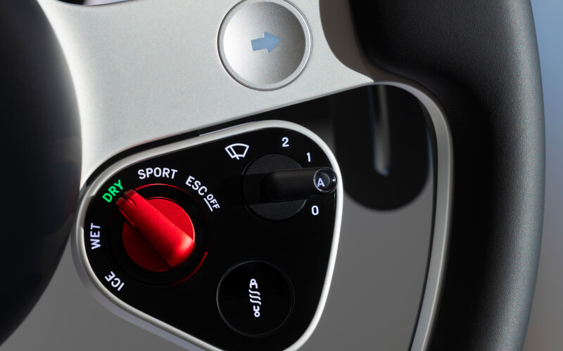 Check-up Media Ferrari Luce red button