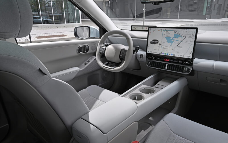 Check-up Media Hyundai IONIQ 3 interior