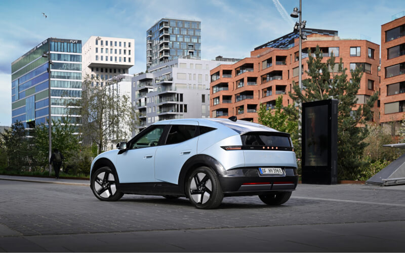 Check-up Media Hyundai IONIQ 3 rear