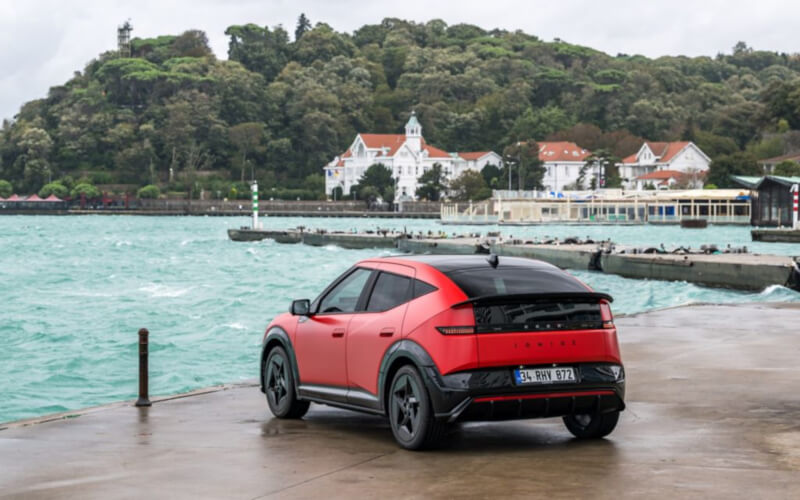 Check-up Media Hyundai IONIQ 3 rear
