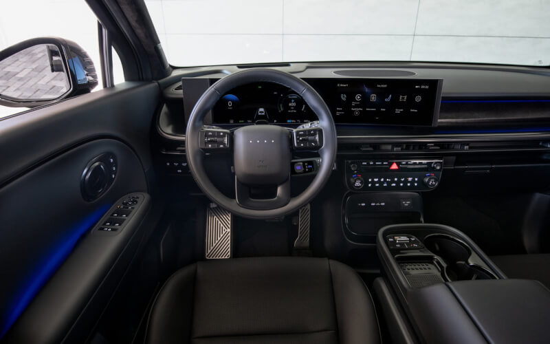 Check-up Media Hyundai IONIQ 9 Black Ink interior