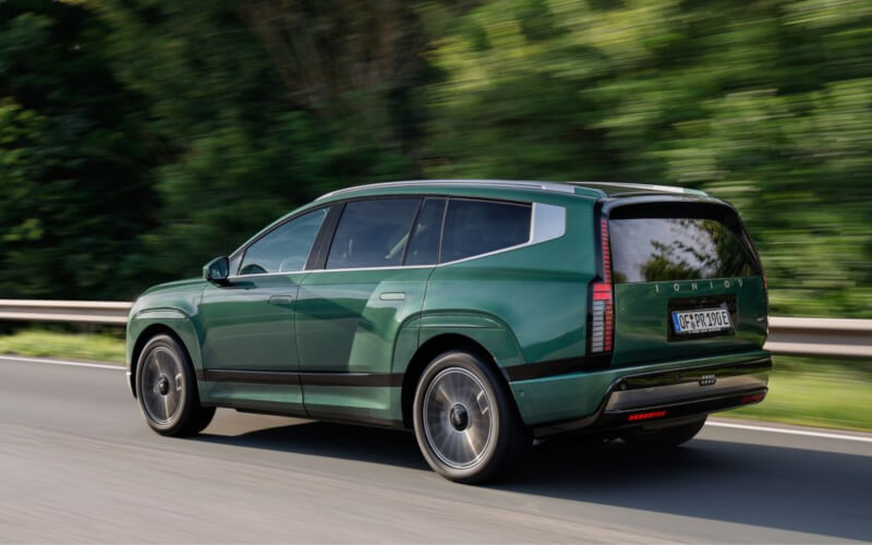 Check-up Media Hyundai IONIQ 9 rear