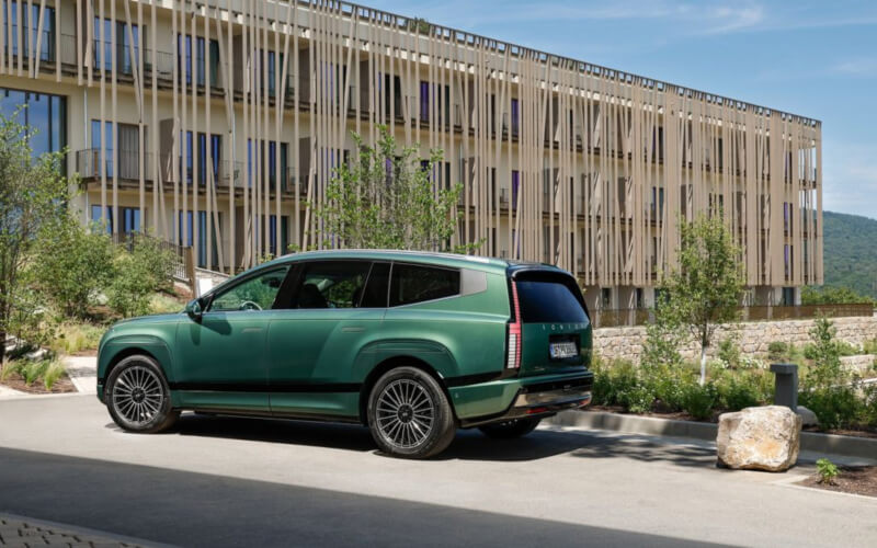 Check-up Media Hyundai IONIQ 9 rear