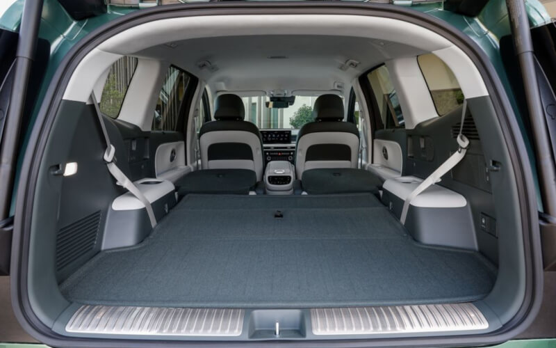 Check-up Media Hyundai IONIQ 9 trunk