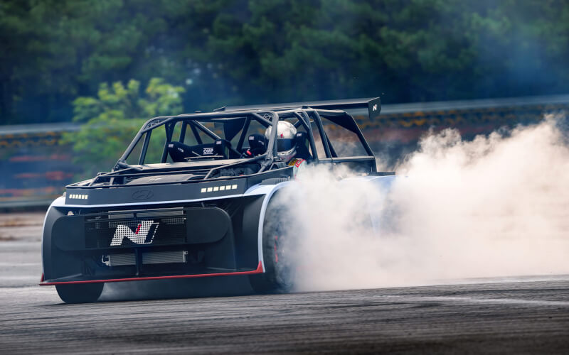 Check-up Media Hyundai N RN24 drift