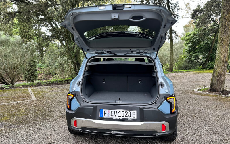 Check-up Media Kia EV2 boot