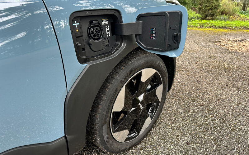 Check-up Media Kia EV2 charge port