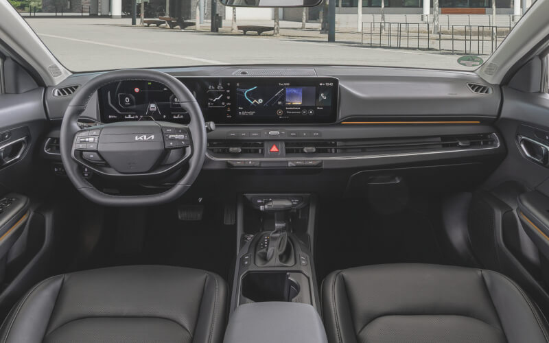 Check-up Media Kia K4 Sportswagon interior