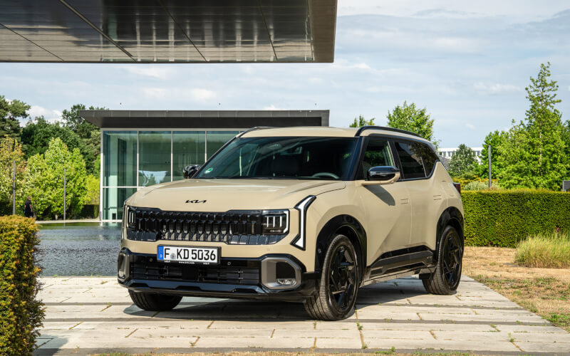Check-up Media Kia Seltos front