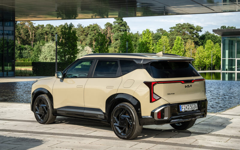 Check-up Media Kia Seltos rear