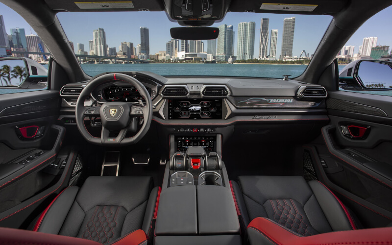 Check-up Media Lamborghini Urus SE Miami interior