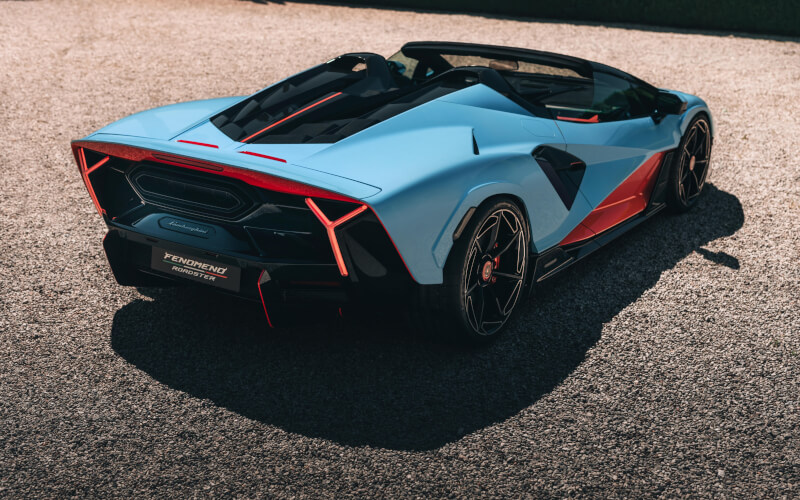 Check-up Media Lamborghini Fenomeno Roadster rear