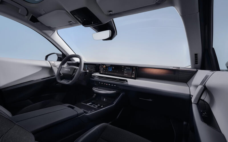 Check-up Media Lancia Gamma interior