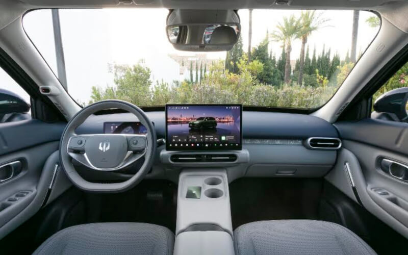 Check-up Media Leapmotor B03X interior