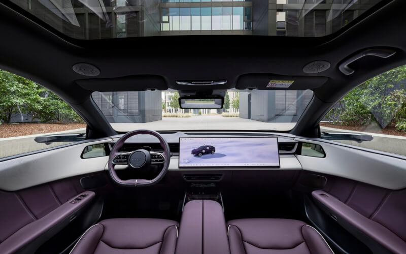 Check-up Media Mazda CX-6e interior